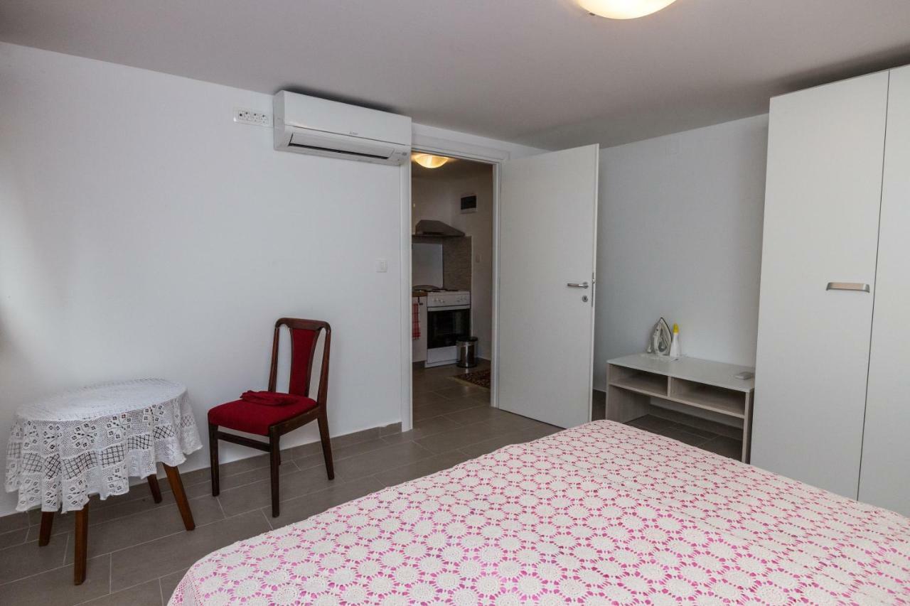 לובראן Apartment Nada Medveja מראה חיצוני תמונה